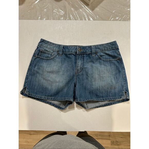 Calvin Klein Jeans Women’s Denim Shorts Size 12 Blue Casual Mid Rise - Picture 1 of 8